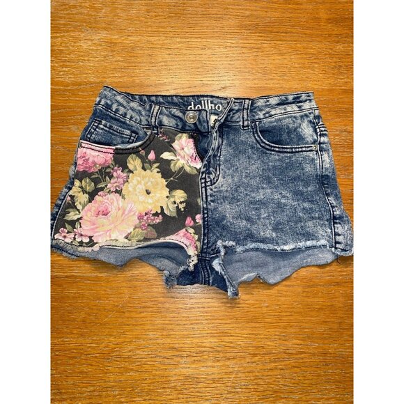 Vintage-Style Dollhouse Denim Floral Patchwork Frayed Hem High-Waist - Picture 1 of 5